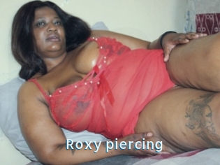 Roxy_piercing