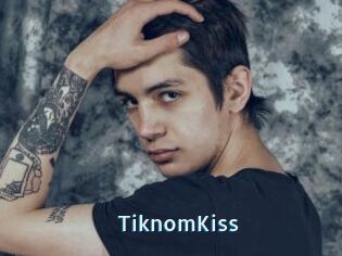 TiknomKiss